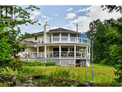 Lower Kaslo. Directly across from Kootenay Lake beach and the Kaslo River. Positioned on a quiet cul...