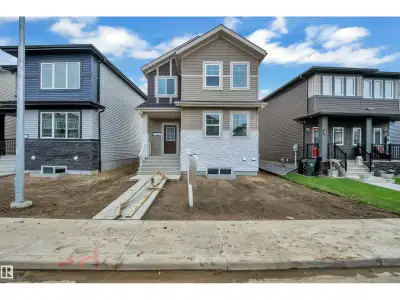 Welcome to this thoughtfully designed 2-storey home offering an excellent blend of comfort, style an...