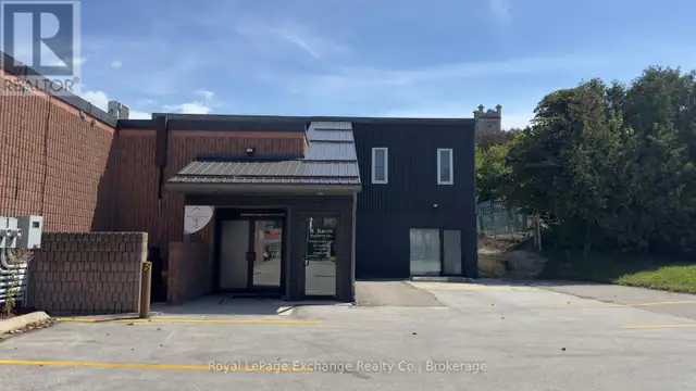 911 QUEEN STREET Kincardine, Ontario in Commercial & Office Space for Rent in Owen Sound - Image 2