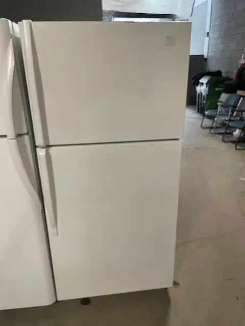 Whirlpool Standard 30" White Refrigerator