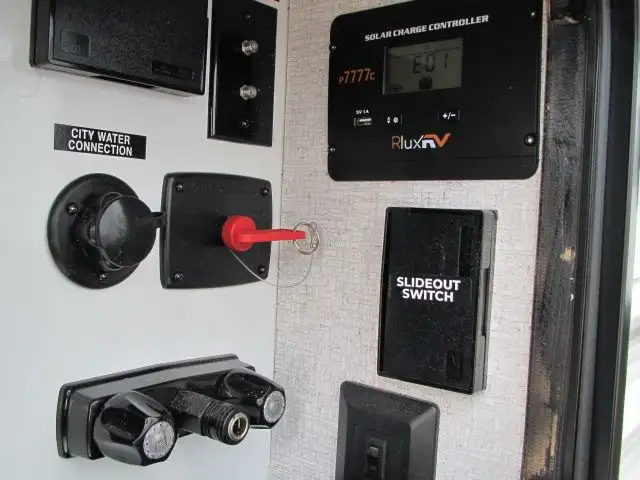 2026 EAST TO WEST DELLA TERRA 261RB-GREAT COUPLES LAYOUT!  in Travel Trailers & Campers in Ottawa - Image 37