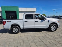 Command immediate performance with this rugged 2022 FORD F-150 XLT, equipped with the dominant 3.5L... (image 3)