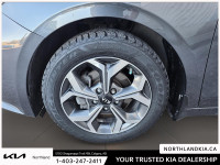 2019 Kia Forte EX Odometer is 34229 kilometers below market average! Ready for anything, from the st... (image 6)