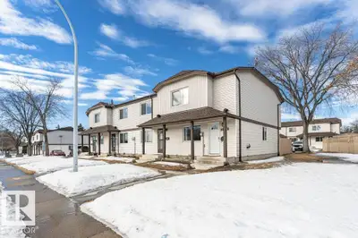 Welcome to this desirable END UNIT Townhouse in the Casselman Neighborhood boasting CENTRAL AIR COND...