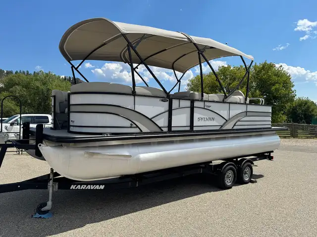 2019 SYLVAN Mirage 8522 Party Fish Luxury Ed TRITOON -used ponto in Powerboats & Motorboats in Prince Albert - Image 10