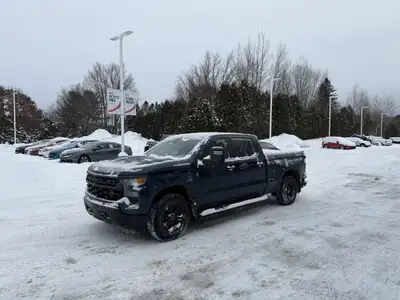 AUCUN DOSSIER DE DOMMAGE Ce Silverado est équipé de : Bluetooth, Cruise, PRISE USB, sièges chauffant...