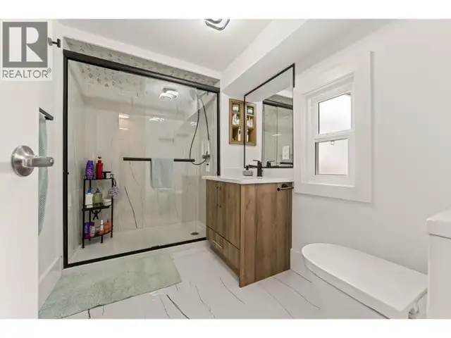 266 E 32ND AVENUE Vancouver, British Columbia in Houses for Sale in Vancouver - Image 12
