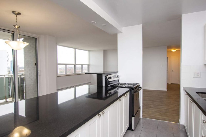 3 Bedroom Available Don Mills & Eglinton Call Now! Long Term