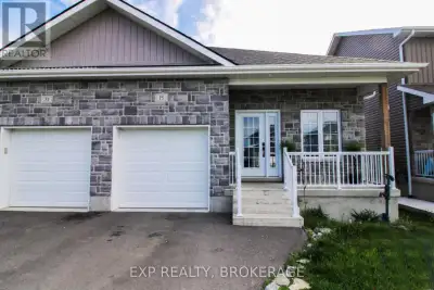 Welcome to 75 Potter Drive, a well-maintained semi-detached, 3-bedroom home in Odessa. The main floo...