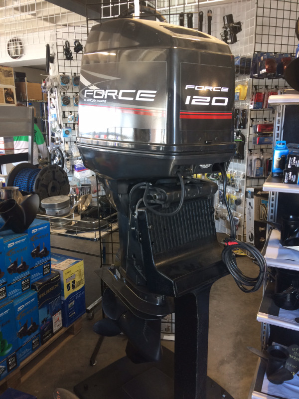 USED OUTBOARD MOTORS in Boat Parts, Trailers & Accessories in Kelowna - Image 2