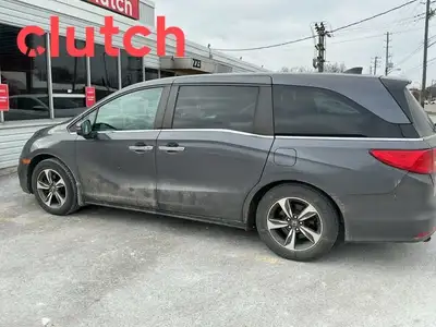 NO ACCIDENTS / CLEAN CARFAX / 1 OWNER / Brake Assist, Power Sliding Doors, Auto Dimming Rearview Mir...