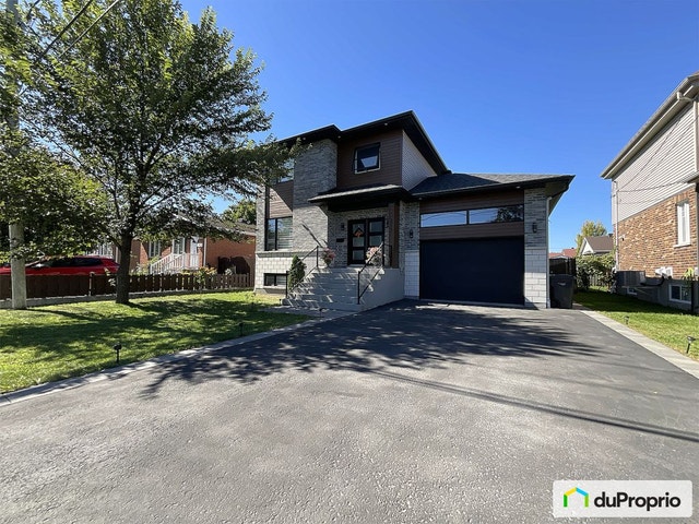 $1,095,000 - 2 Storey for sale in Longueuil (St-Hubert) — photo 1