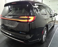 WE CAN GET YOU APPROVED ON THIS 2025 CHRYSLER PACIFICA PINNACLE TODAY FEATURED OPTIONS -Factory remo... (image 2)