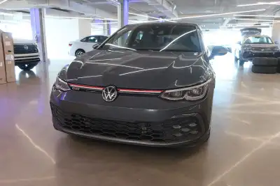 GTI Autobahn 2.0L FWD, CARFAX SANS ACCIDENT, Banc Chauffant, HID-LED, A/C, Bluetooth Financement dis...