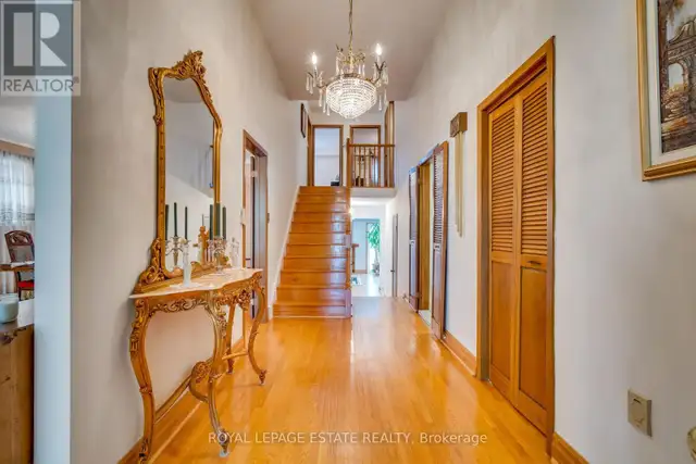 17 Altair Avenue Toronto (L'Amoreaux), Ontario, photo 3 of 4
