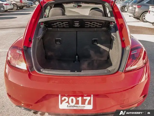 2017 Volkswagen Beetle Coupe Trendline | One Owner | Clean in Cars & Trucks in London - Image 15