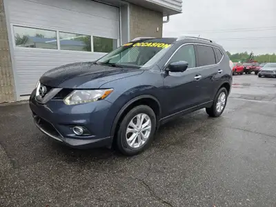 Options : - Sièges chauffants - Toit panoramique - GPS - Caméra 360 - Bluetooth - Hayon électrique -...