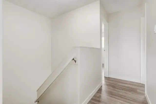 Townhomes with In Suite Laundry - Lynbrook Townhouses - House fo | Long ...