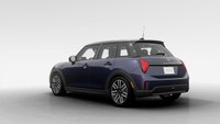 MINI Laval vous présente la puissante et pratique *MINI Cooper S 5 portes 2026*. Grâce Engine: Moteu... (image 1)