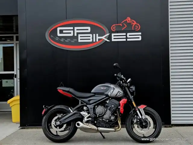 2023 Triumph Trident 660 Silver Ice Diablo Red in Street, Cruisers & Choppers in Oshawa / Durham Region - Image 3