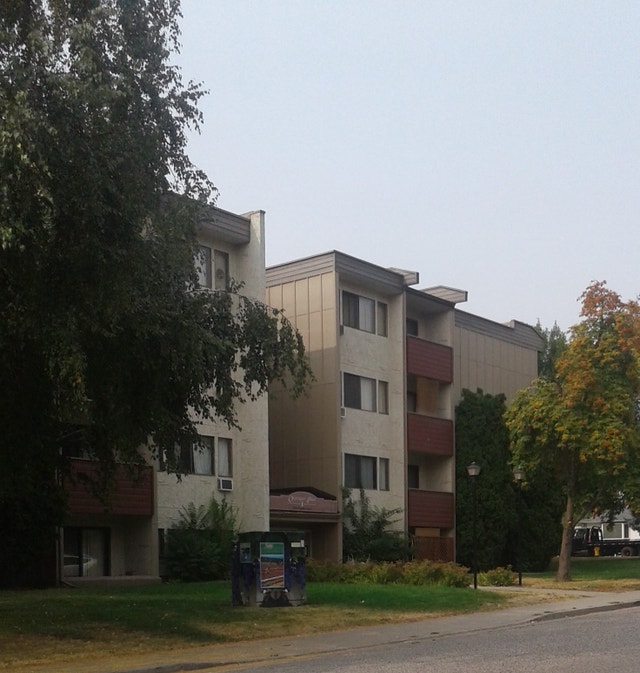 1912 Pacific Court Okanagan Place 2 Bedroom Long Term Rentals