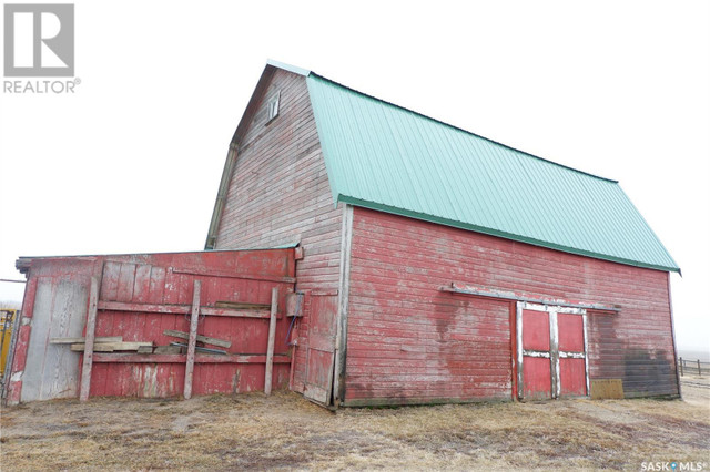 Schuweiler acreage Stonehenge Rm No. 73, Saskatchewan in Houses for Sale in Moose Jaw - Image 3