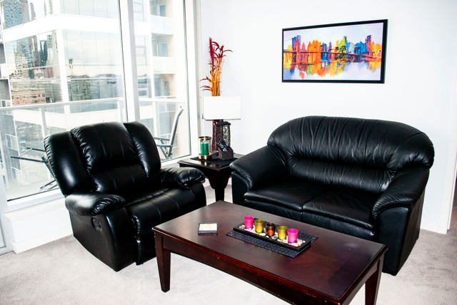 Gorgeous Condo in the Heart of Calgary with Breathtaking View! in Short Term Rentals in Calgary