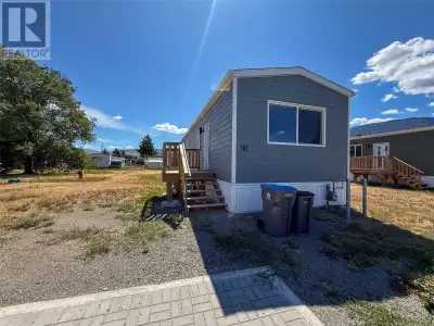 Welcome to this bright and modern 2 bedroom, 1 bathroom manufactured home. Built in 2023 and offerin...