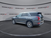 // ACCIDENT FREE!! // This 2022 Hyundai Palisade Luxury AWD is a refined three-row SUV built for bus... (image 5)