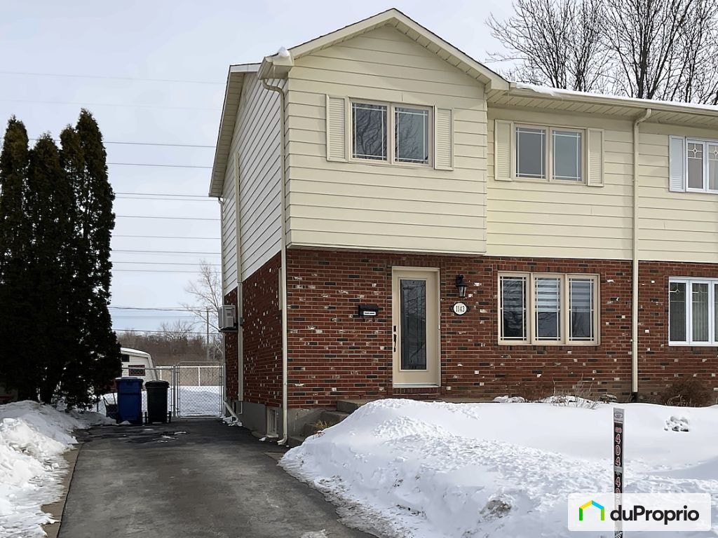 $569,000 - 2 Storey for sale in Longueuil (St-Hubert) — photo 1