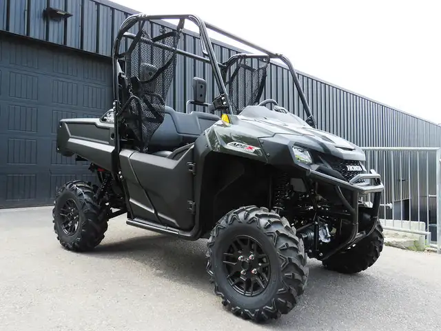 2025 Honda Pioneer 700-2P DLX in ATVs in Cambridge - Image 2