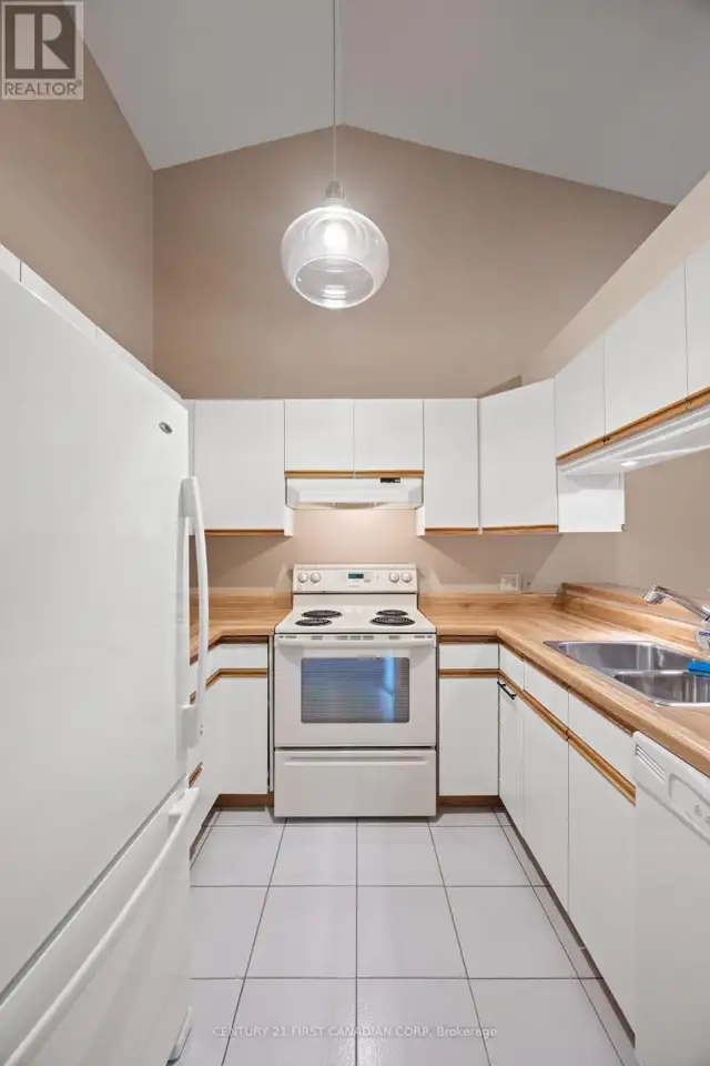 12 - 90 ONTARIO STREET S Lambton Shores (Grand Bend), Ontario in Condos for Sale in Grand Bend - Image 20