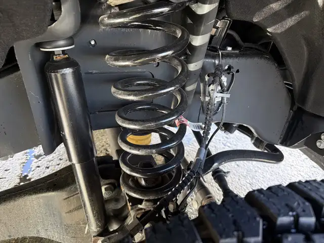 2024 Ford F-550 Crew Cab 4x4 Service Truck with Welder and Compr in Heavy Trucks in City of Montréal - Image 13