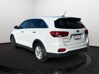 This Kia Sorento has a dependable Regular Unleaded I-4 2.4 L/144 engine powering this Automatic tran... (image 3)