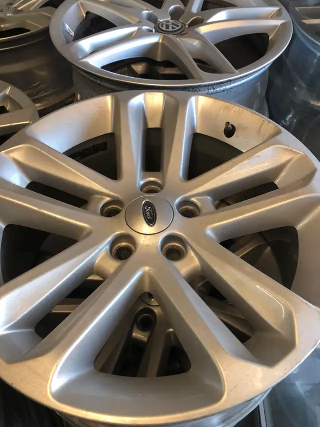 4 mags ford 5x114.3 18 pouces a vendre in Tires & Rims in Laval / North Shore - Image 2