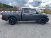 Express Quad cab model, v6, well equipped, priced for immediate sale, incl balance of extended warra... (image 6)
