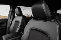 ENGINE: 3.6L PENTASTAR VVT V6 W/ESS,POWER SUNROOF,GLOBAL BLK W/GLOBAL BLK CAPRI LEATHERETTE SEATS W/... (image 9)