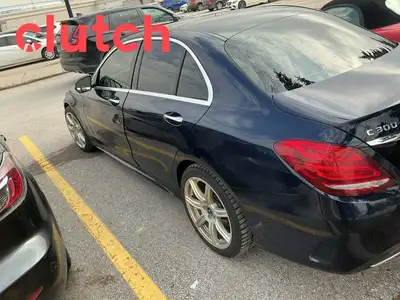 NO ACCIDENTS / CLEAN CARFAX / 1 OWNER / Auto Dimming Rearview Mirror, Front Heated Seats, Driver Sea...