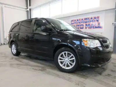 CLEAN CARFAX, ACCIDENT-FREE! JUST 44,000 KM ON THIS BEAUTIFUL GRAND CARAVAN SXT EQUIPPED WITH TV/DVD...