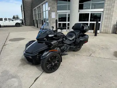 2018 CAN AM SPYDER F3 LTD WITH 23,590 KM - READY FOR YOUR NEXT ADVENTURE! $18,999 + HST & LICENSING...