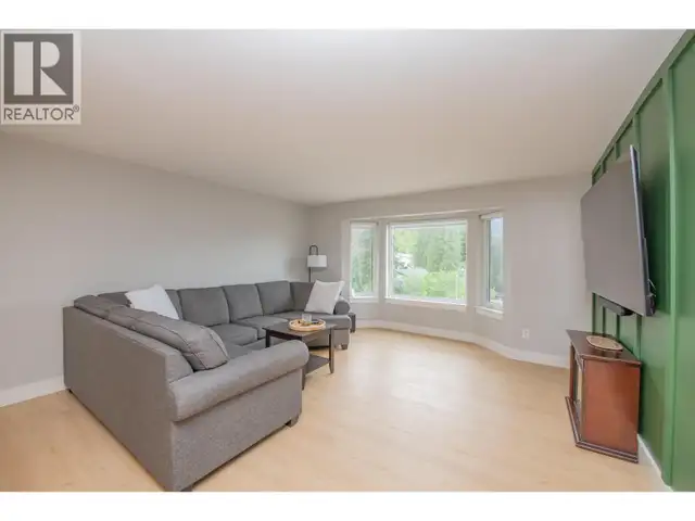 2224 Linea Crescent Lumby, British Columbia in Houses for Sale in Vernon - Image 8