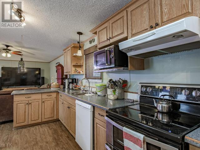 31 BOURQUE DRIVE Yellowknife, Northwest Territories in Houses for Sale in Yellowknife - Image 3