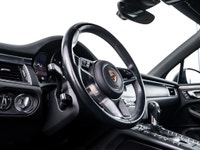 CARGET AUTOMOTIVE is thrilled to offer this 2018 Porsche Macan, offers sporty handling, premium comf... (image 9)