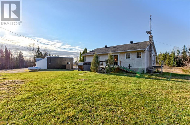 15352 HIGHWAY 17 HIGHWAY Cobden, Ontario Houses for Sale Petawawa