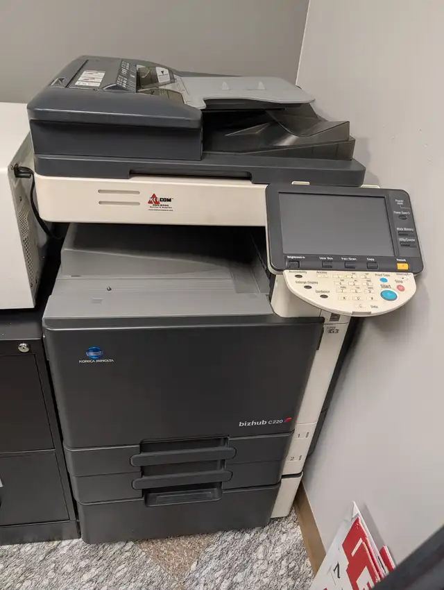 Office Copier/Printer/Scanner - Konica Minolta Bizhub C220 in Printers, Scanners & Fax in Windsor Region - Image 2
