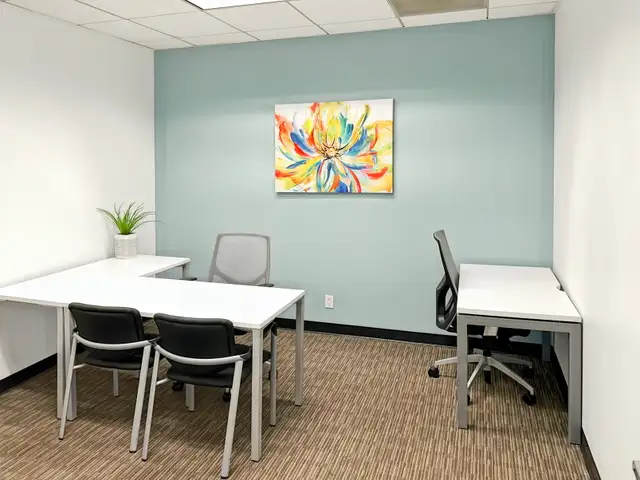 Dedicated Office with 1 person in Regus Waterloo - Waterloo in Commercial & Office Space for Rent in Kitchener / Waterloo - Image 11