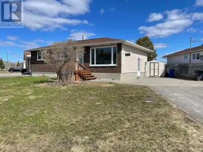 Solid 3+1 bedroom, 2-bath home located in a great family-friendly neighbourhood. Bright, clean, and...