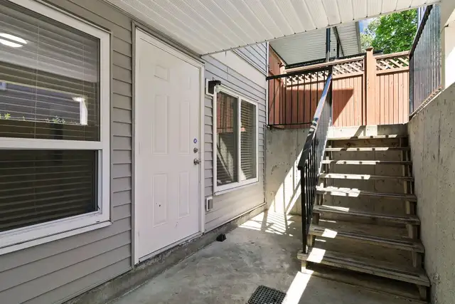 Bright & Spacious 2 Bedroom Basement Suite in Panorama Ridge in Long Term Rentals in Delta/Surrey/Langley - Image 15