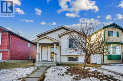 Welcome to this beautifully designed bi-level home located in the highly sought-after community of M...