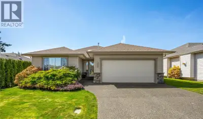 Well maintained rancher on a quiet no-through Rd in East Courtenay. With a custom floor plan this 3-...